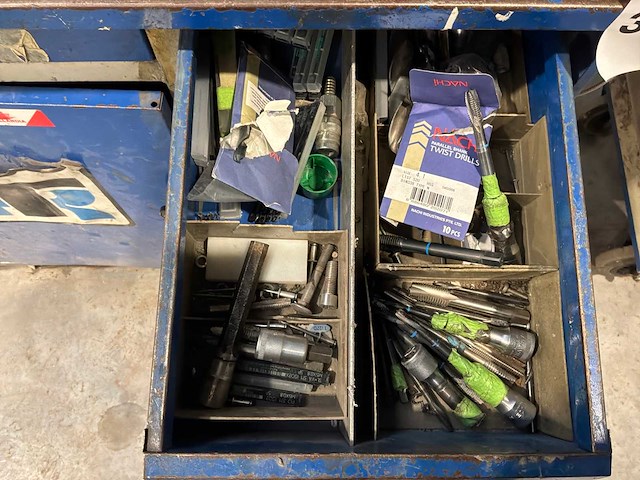 Gereedschapswagen met inhoud - afbeelding 6 van  10