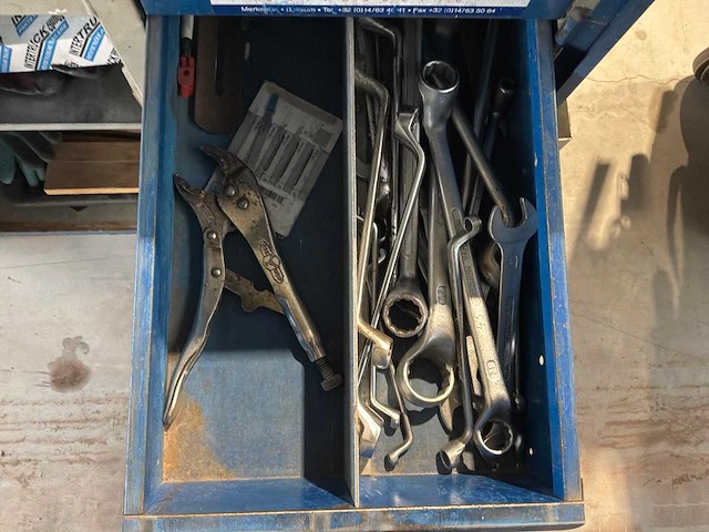 Gereedschapswagen met inhoud - afbeelding 8 van  11