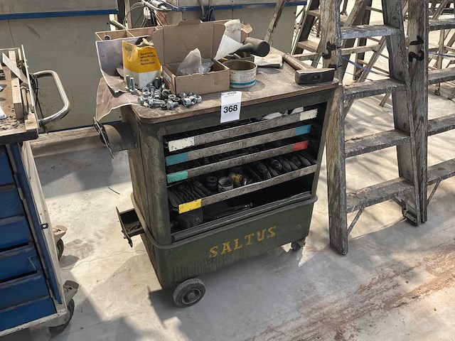 Gereedschapswagen met inhoud - afbeelding 2 van  8