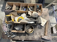 Gereedschapswagen met inhoud - afbeelding 3 van  8