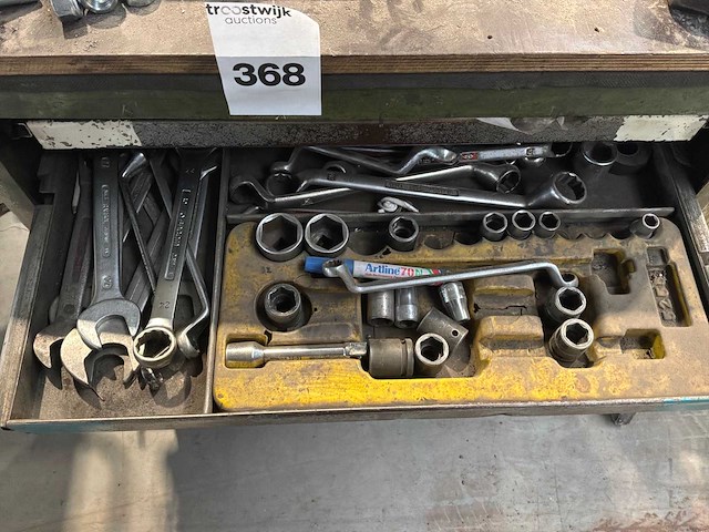 Gereedschapswagen met inhoud - afbeelding 5 van  8