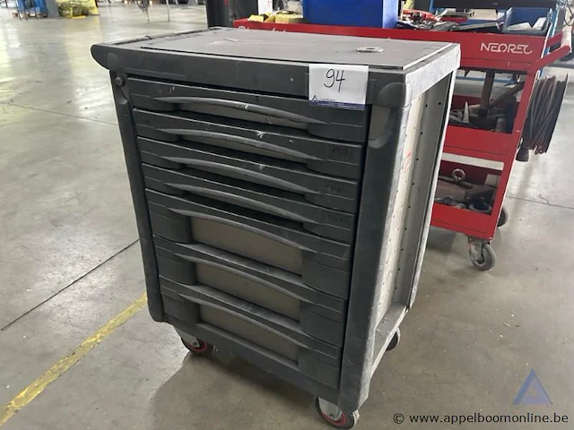 Gereedschapswagen op wielen met zes laden, gevuld met diverse handgereedschappen, bevestigingsmaterialen - afbeelding 1 van  8