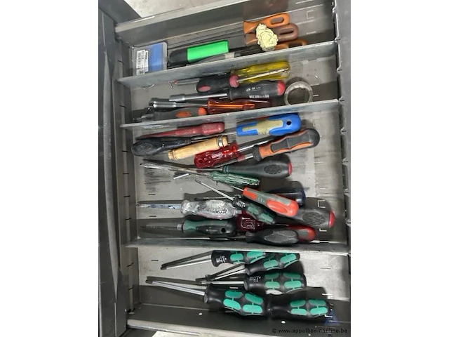 Gereedschapswagen op wielen met zes laden, gevuld met diverse handgereedschappen, bevestigingsmaterialen - afbeelding 5 van  8