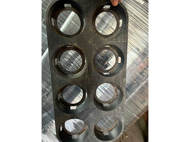 Gerner trays p13cm 8 hole - oppotmachine (4250x) - afbeelding 1 van  3