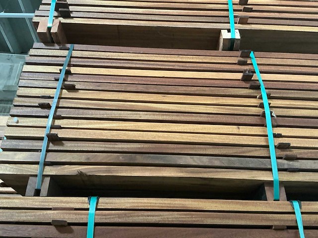 Geschaafde okan plank (70x) - afbeelding 1 van  3