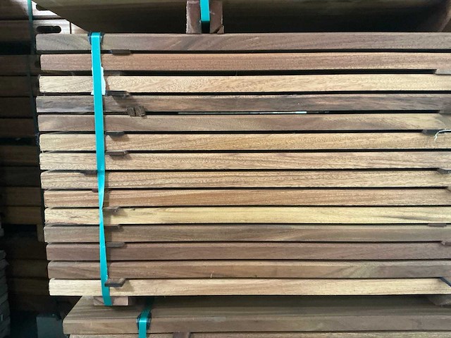 Geschaafde okan plank (70x) - afbeelding 1 van  3