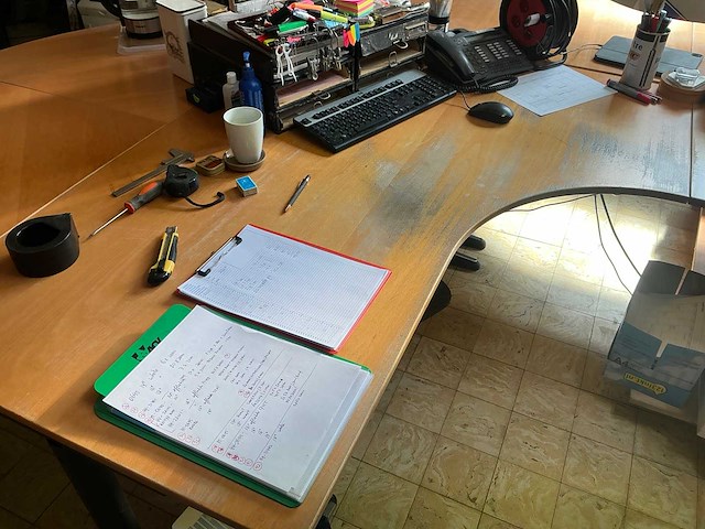 Geschakeld bureau - afbeelding 2 van  6