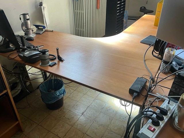 Geschakeld bureau - afbeelding 4 van  6