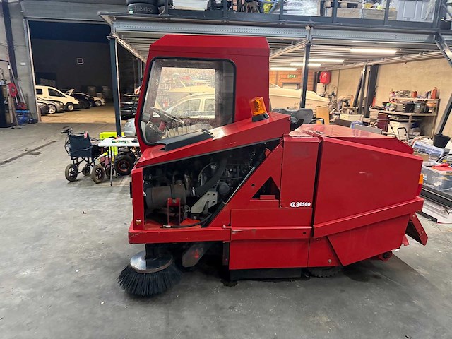 Gesco - r1200d - zelfrijdende veegmachine - afbeelding 14 van  16