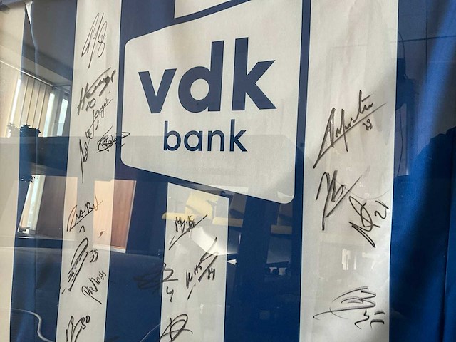 Gesigneerd voetbalshirt kaa gent - afbeelding 6 van  11