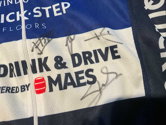 Gesigneerd wielershirt the wolfpack maes - afbeelding 4 van  8