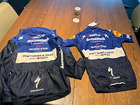 Gesigneerd wielershirt the wolfpack maes - afbeelding 8 van  8