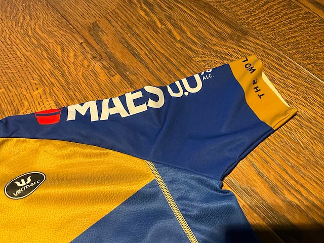 Gesigneerd wielershirt the wolfpack maes - afbeelding 5 van  8