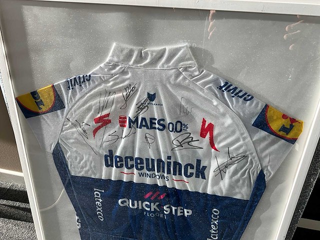 Gesigneerd wielershirt the wolfpack maes - afbeelding 2 van  4