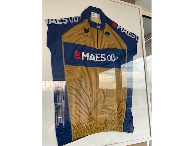 Gesigneerd wielershirt the wolfpack maes - afbeelding 2 van  6