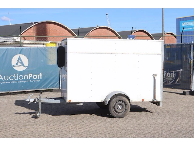 Gesloten aanhangwagen 500kg - afbeelding 1 van  1
