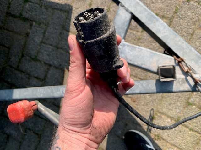 Gesloten aanhangwagen 750kg - afbeelding 4 van  5