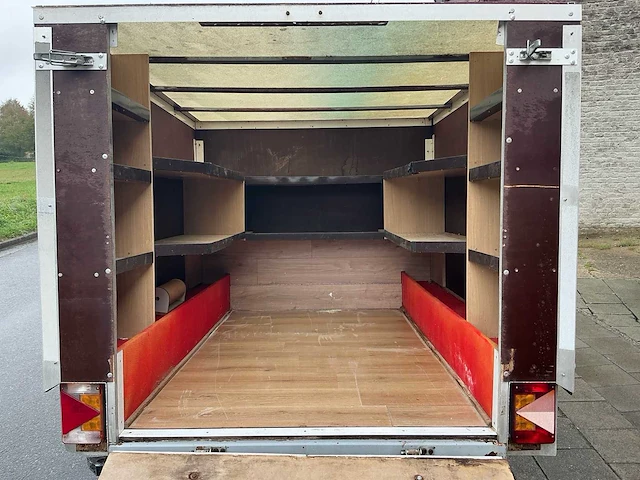 Gesloten aanhangwagen 750kg - afbeelding 2 van  15