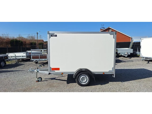 Gesloten aanhangwagen kerenzo 750kg nieuw - afbeelding 1 van  1