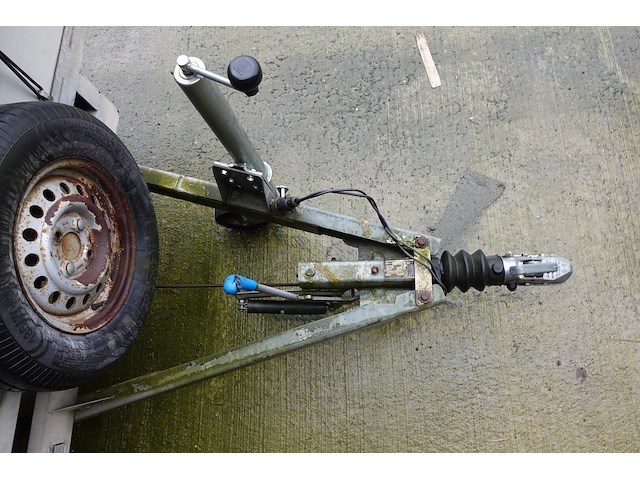 Gesloten aanhangwagen r.p.v. - afbeelding 8 van  11