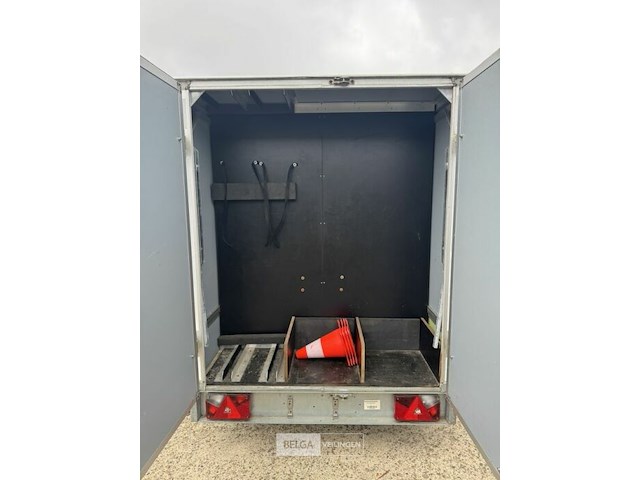 Gesloten aanhangwagen saris met verkoopkleppen - afbeelding 7 van  22