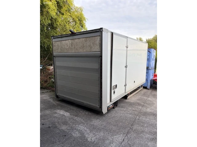 Gesloten bestelwagenopbouw dhollandia - afbeelding 1 van  2