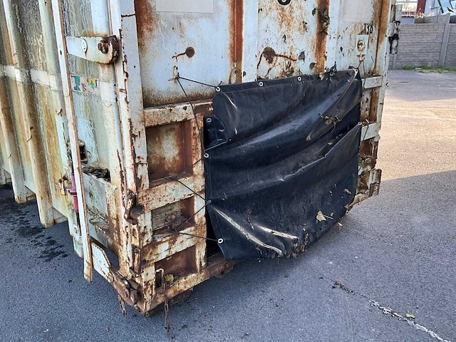 Gesloten container - afbeelding 9 van  19