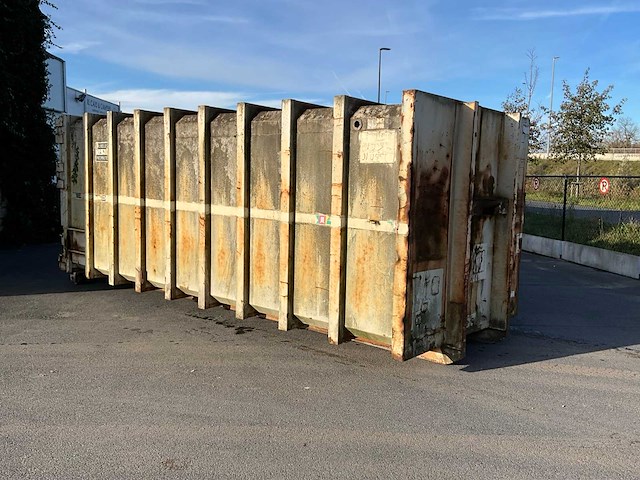 Gesloten container - afbeelding 18 van  19