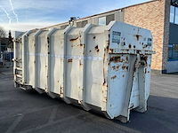 Gesloten container - afbeelding 10 van  13