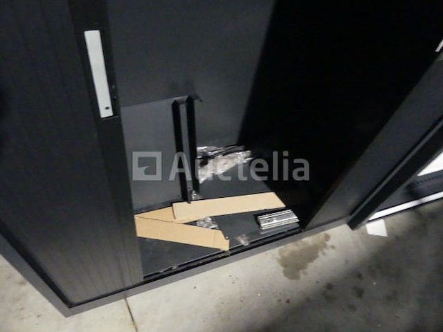 Gesloten kasten - afbeelding 1 van  12