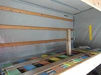 Gesloten kipaanhangwagen saris - afbeelding 7 van  15