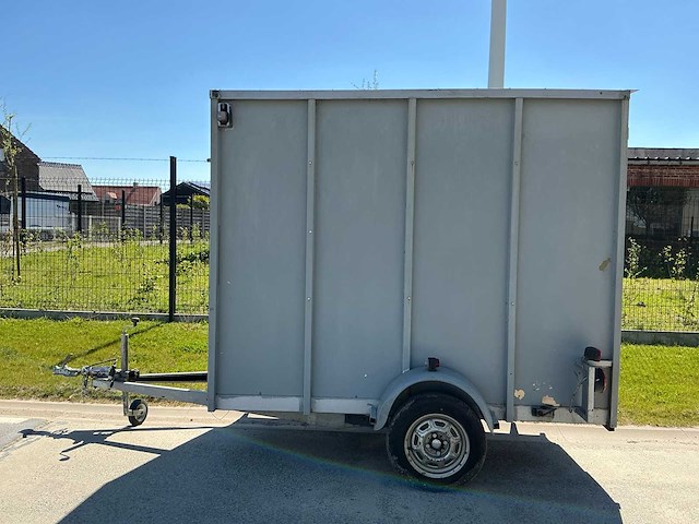 Gesloten opbouw aanhangwagen - afbeelding 2 van  9
