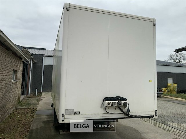 Gesloten trailer - afbeelding 10 van  12