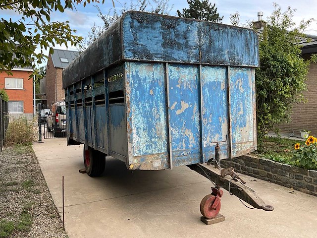 Gesloten vee-/dierenaanhangwagen - afbeelding 5 van  11