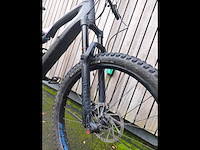 Gespecialiseerde carbon e-mountainbike - afbeelding 3 van  9
