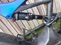 Gespecialiseerde carbon e-mountainbike - afbeelding 5 van  9