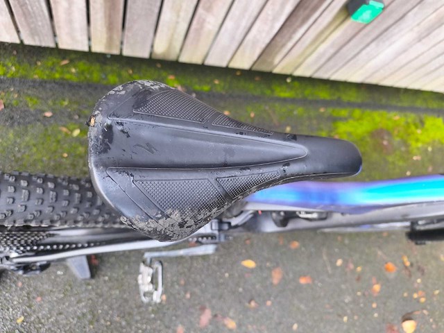 Gespecialiseerde carbon e-mountainbike - afbeelding 9 van  9