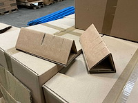 Gestanste en gelijmde raamverpakking - afbeelding 1 van  4