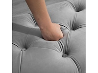 Gestoffeerde opbergdoos met halve cirkelvormige kant van het bed - afbeelding 8 van  9