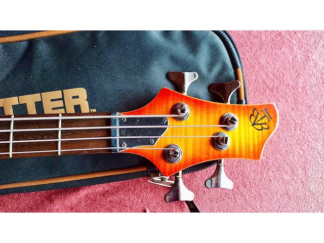 Getekend “ritter" elektrische gitaar - afbeelding 3 van  3