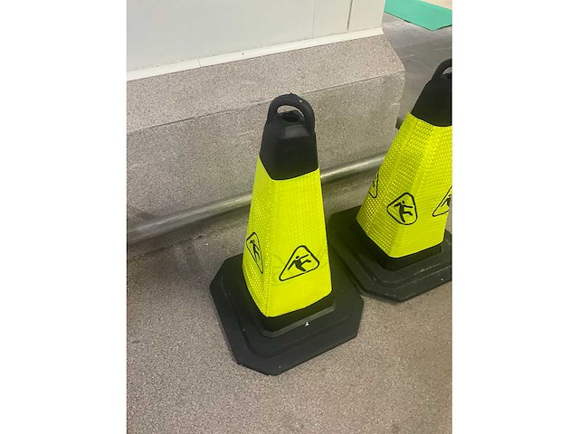 Gevarenkegels (2x) - afbeelding 3 van  3