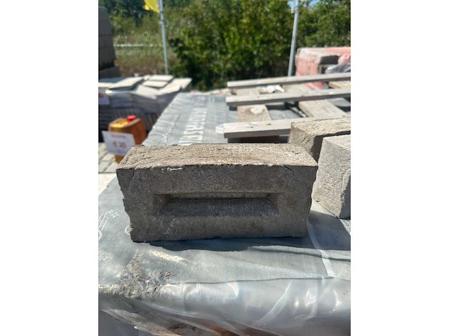Gevelsteen nelissen roca 215x102x65 - afbeelding 1 van  2