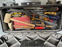 Gevulde gereedschapskoffer - accessory haandtools - afbeelding 2 van  2