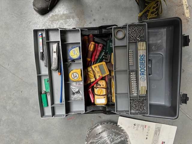 Gevulde gereedschapskoffer - accessory haandtools - afbeelding 1 van  2