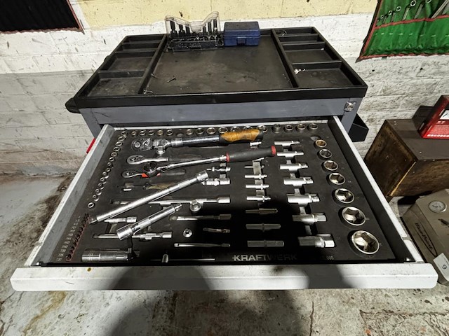 Gevulde verrijdbare werkkar kraftwerk - afbeelding 3 van  10