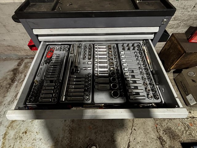 Gevulde verrijdbare werkkar kraftwerk - afbeelding 4 van  10