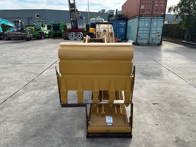 Gew - long reach arm + voorarm cat 320d - afbeelding 21 van  26