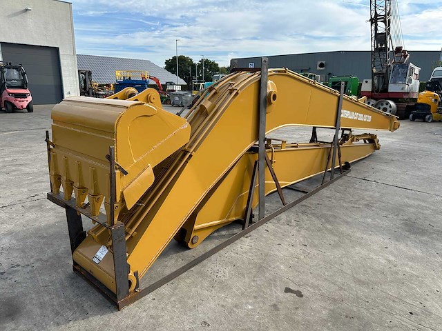 Gew - long reach arm + voorarm cat 320d - afbeelding 22 van  26