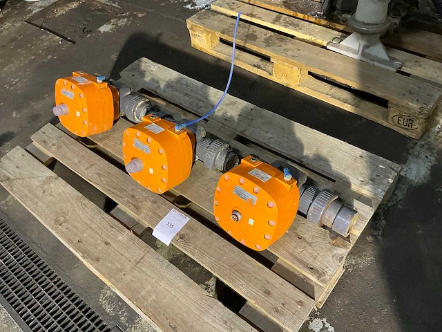 +gf+ 021 pvc/epdm pneumatische diafragmaklep (3x) - afbeelding 1 van  3