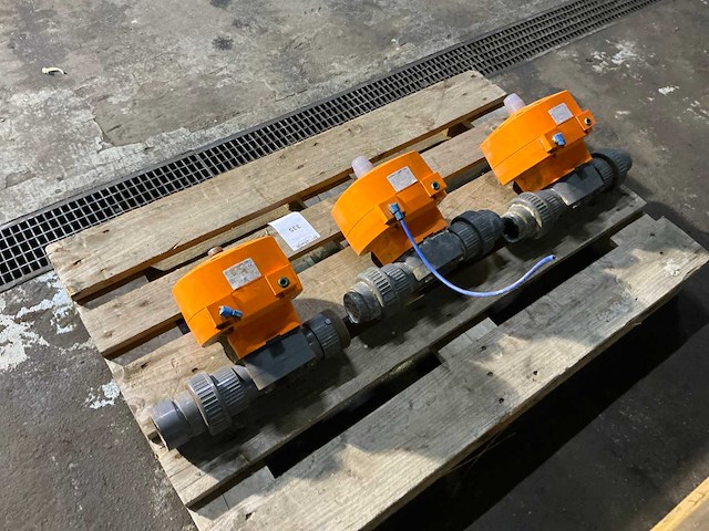 +gf+ 021 pvc/epdm pneumatische diafragmaklep (3x) - afbeelding 2 van  3